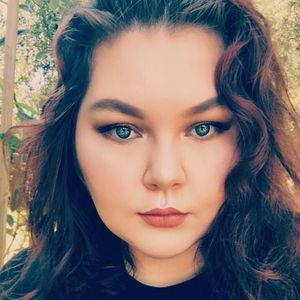 Meet your Posher, Lorrie